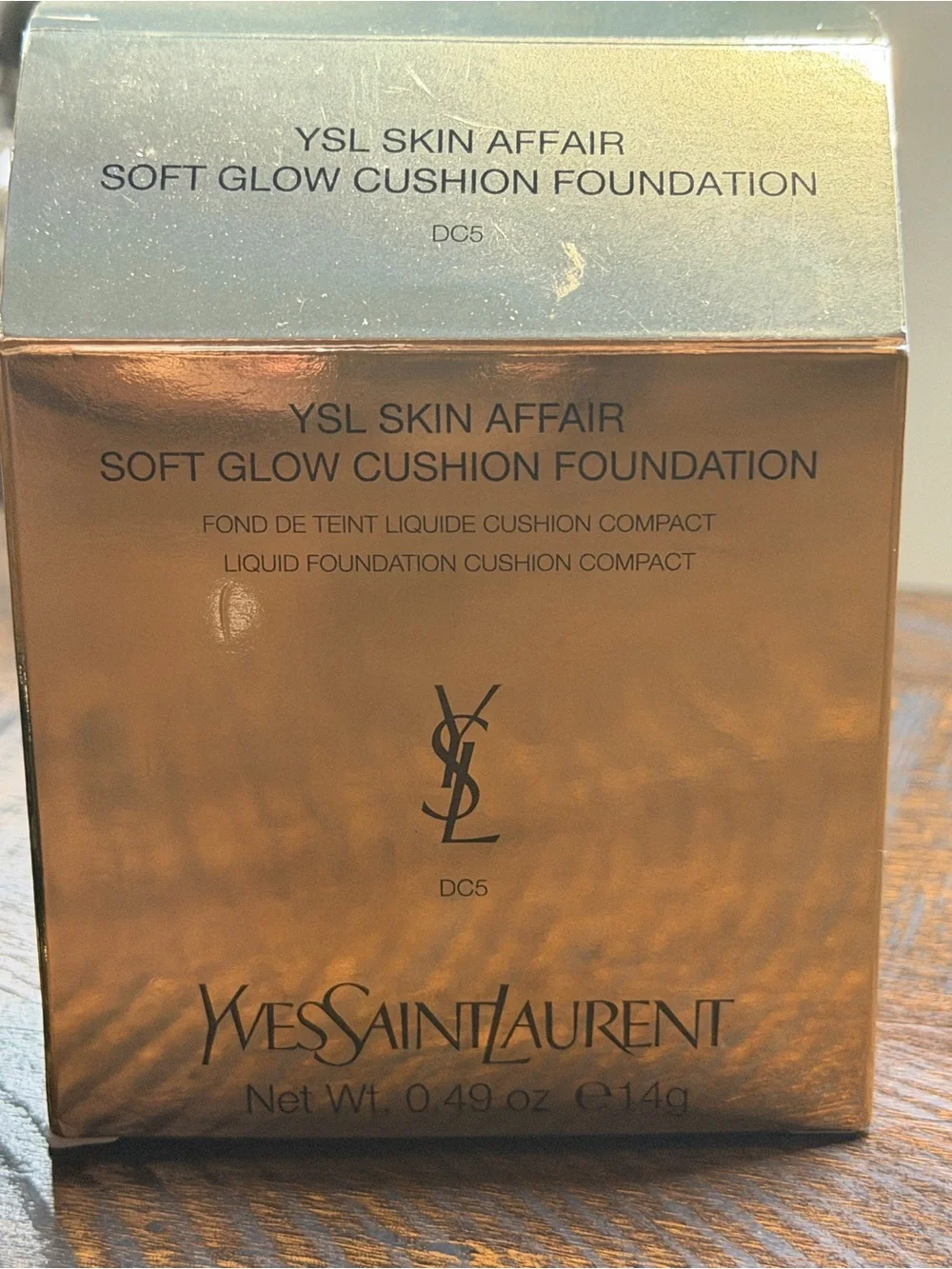 DC5- Yves Saint Laurent Soft Glow Cushion Foundation -